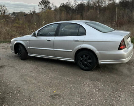 Серый Шевроле Эванда, объемом двигателя 2 л и пробегом 260 тыс. км за 3799 $, фото 3 на Automoto.ua