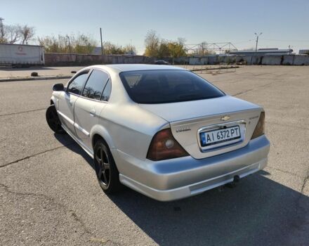 Серый Шевроле Эванда, объемом двигателя 2 л и пробегом 352 тыс. км за 3000 $, фото 2 на Automoto.ua