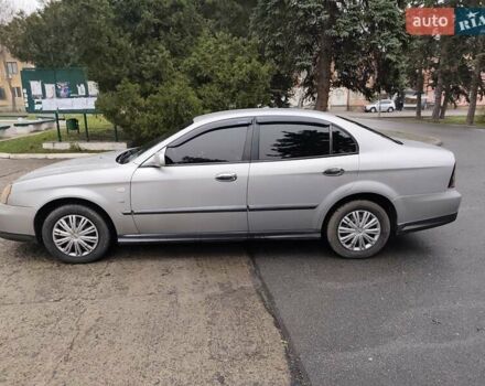 Серый Шевроле Эванда, объемом двигателя 2 л и пробегом 256 тыс. км за 4500 $, фото 5 на Automoto.ua