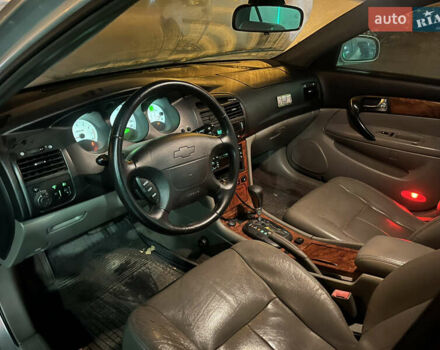 Серый Шевроле Эванда, объемом двигателя 2.5 л и пробегом 200 тыс. км за 2600 $, фото 10 на Automoto.ua