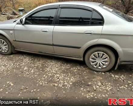 Серый Шевроле Эванда, объемом двигателя 2 л и пробегом 626 тыс. км за 5500 $, фото 6 на Automoto.ua