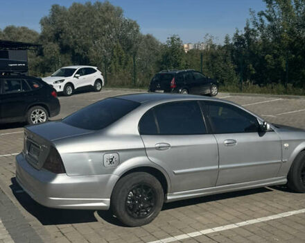 Серый Шевроле Эванда, объемом двигателя 2 л и пробегом 350 тыс. км за 3111 $, фото 4 на Automoto.ua