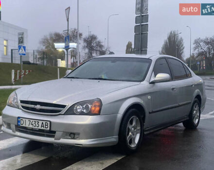 Серый Шевроле Эванда, объемом двигателя 2 л и пробегом 210 тыс. км за 3300 $, фото 1 на Automoto.ua