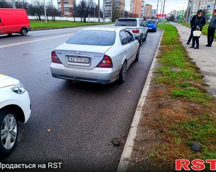 Серый Шевроле Эванда, объемом двигателя 2 л и пробегом 220 тыс. км за 1200 $, фото 4 на Automoto.ua