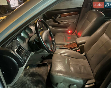 Серый Шевроле Эванда, объемом двигателя 2.5 л и пробегом 200 тыс. км за 2600 $, фото 9 на Automoto.ua