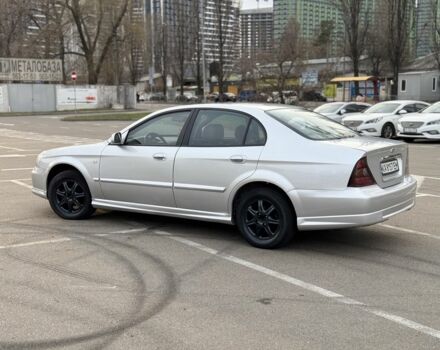 Серый Шевроле Эванда, объемом двигателя 2 л и пробегом 260 тыс. км за 4000 $, фото 4 на Automoto.ua