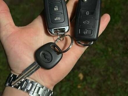 Шевроле Эванда 2005 в Чернигове на Automoto.ua Серый Шевроле Эванда, объемом двигателя 2 л и пробегом 351 тыс. км за 3800 $, фото 1 на Automoto.ua