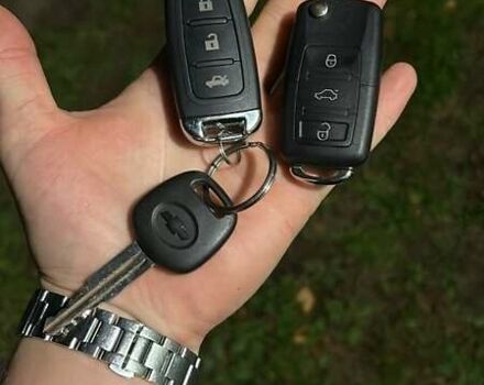 Шевроле Эванда 2005 в Чернигове на Automoto.ua Серый Шевроле Эванда, объемом двигателя 2 л и пробегом 351 тыс. км за 3800 $, фото 1 на Automoto.ua