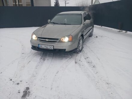 Сірий Шевроле Еванда, об'ємом двигуна 2 л та пробігом 292 тис. км за 3500 $, фото 1 на Automoto.ua