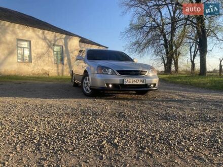Шевроле Еванда 2005 у Синельниковом на Automoto.ua Сірий Шевроле Еванда, об'ємом двигуна 2 л та пробігом 275 тис. км за 3900 $, фото 1 на Automoto.ua