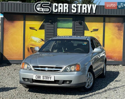 Серый Шевроле Эванда, объемом двигателя 2 л и пробегом 242 тыс. км за 3100 $, фото 1 на Automoto.ua