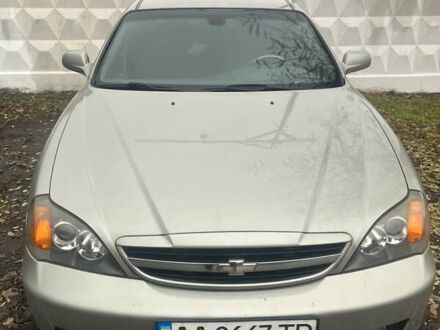 Серый Шевроле Эванда, объемом двигателя 2 л и пробегом 300 тыс. км за 3200 $, фото 1 на Automoto.ua