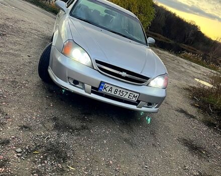 Серый Шевроле Эванда, объемом двигателя 2 л и пробегом 260 тыс. км за 3799 $, фото 1 на Automoto.ua