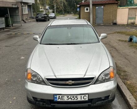 Сірий Шевроле Еванда, об'ємом двигуна 2 л та пробігом 132 тис. км за 3359 $, фото 1 на Automoto.ua