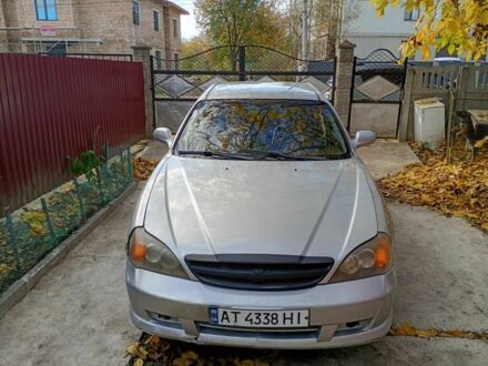 Серый Шевроле Эванда, объемом двигателя 2.5 л и пробегом 357 тыс. км за 2520 $, фото 1 на Automoto.ua