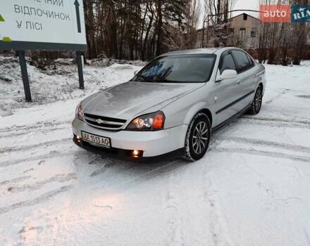 Серый Шевроле Эванда, объемом двигателя 2 л и пробегом 215 тыс. км за 2900 $, фото 1 на Automoto.ua