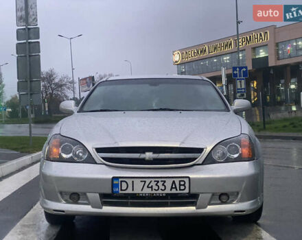 Серый Шевроле Эванда, объемом двигателя 2 л и пробегом 210 тыс. км за 3300 $, фото 1 на Automoto.ua