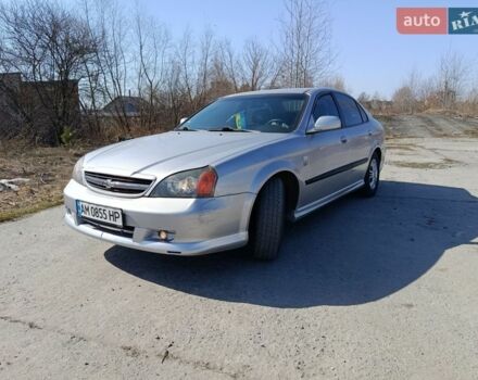 Серый Шевроле Эванда, объемом двигателя 2.5 л и пробегом 310 тыс. км за 2900 $, фото 1 на Automoto.ua