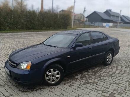 Синий Шевроле Эванда, объемом двигателя 2 л и пробегом 270 тыс. км за 2499 $, фото 1 на Automoto.ua