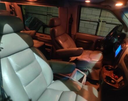 Белый Шевроле Експресс, объемом двигателя 5.7 л и пробегом 253 тыс. км за 20500 $, фото 6 на Automoto.ua