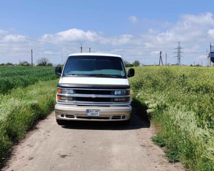 Белый Шевроле Експресс, объемом двигателя 5.7 л и пробегом 253 тыс. км за 20500 $, фото 3 на Automoto.ua