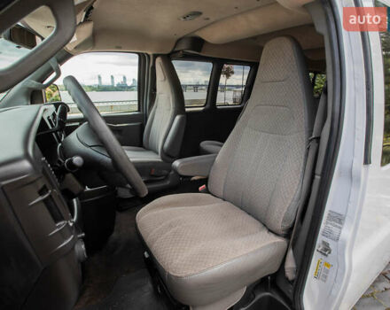 Білий Шевроле Експресс, об'ємом двигуна 4.29 л та пробігом 192 тис. км за 22900 $, фото 56 на Automoto.ua