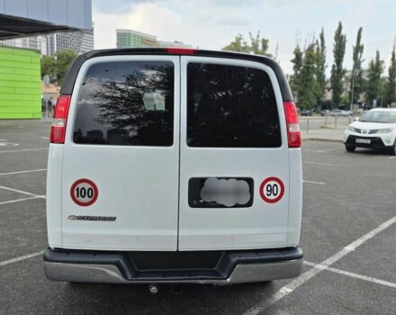 Белый Шевроле Експресс, объемом двигателя 6 л и пробегом 198 тыс. км за 21500 $, фото 5 на Automoto.ua