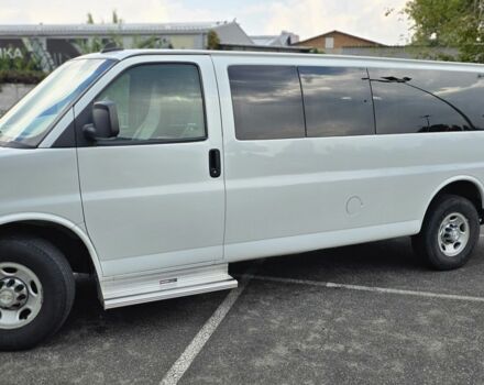 Белый Шевроле Експресс, объемом двигателя 6 л и пробегом 198 тыс. км за 21500 $, фото 8 на Automoto.ua