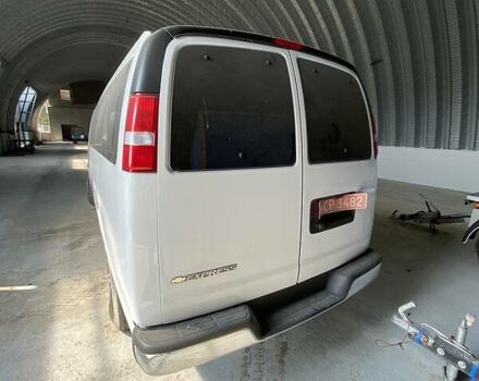 Белый Шевроле Експресс, объемом двигателя 6 л и пробегом 29 тыс. км за 24000 $, фото 5 на Automoto.ua