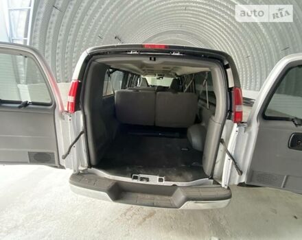 Белый Шевроле Експресс, объемом двигателя 6 л и пробегом 29 тыс. км за 24000 $, фото 11 на Automoto.ua