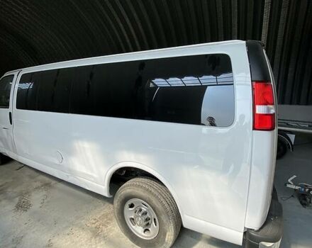 Белый Шевроле Експресс, объемом двигателя 6 л и пробегом 29 тыс. км за 24000 $, фото 4 на Automoto.ua