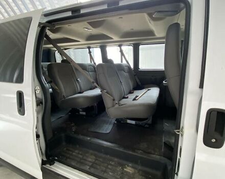 Белый Шевроле Експресс, объемом двигателя 6 л и пробегом 29 тыс. км за 24000 $, фото 23 на Automoto.ua