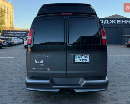 Черный Шевроле Експресс, объемом двигателя 5.2 л и пробегом 181 тыс. км за 28900 $, фото 4 на Automoto.ua