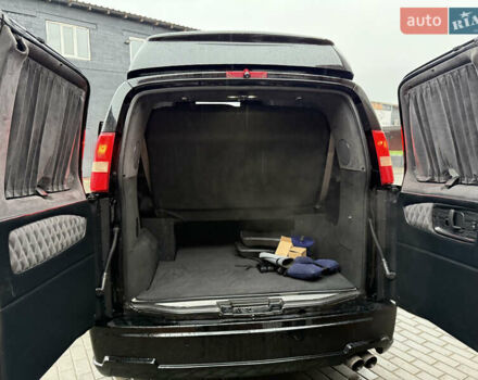 Черный Шевроле Експресс, объемом двигателя 5.3 л и пробегом 144 тыс. км за 42000 $, фото 28 на Automoto.ua