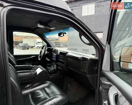 Черный Шевроле Експресс, объемом двигателя 5.3 л и пробегом 144 тыс. км за 42000 $, фото 7 на Automoto.ua