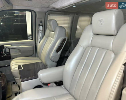 Черный Шевроле Експресс, объемом двигателя 5.3 л и пробегом 51 тыс. км за 44000 $, фото 24 на Automoto.ua