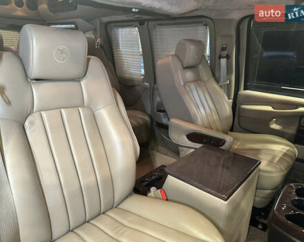 Черный Шевроле Експресс, объемом двигателя 5.3 л и пробегом 51 тыс. км за 44000 $, фото 68 на Automoto.ua