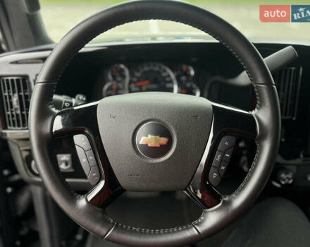 Черный Шевроле Експресс, объемом двигателя 4.3 л и пробегом 25 тыс. км за 165000 $, фото 31 на Automoto.ua
