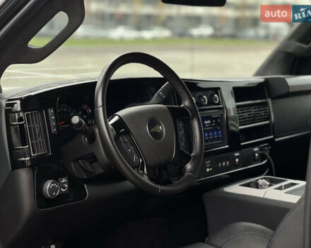 Черный Шевроле Експресс, объемом двигателя 4.3 л и пробегом 25 тыс. км за 165000 $, фото 16 на Automoto.ua