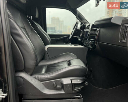 Черный Шевроле Експресс, объемом двигателя 4.3 л и пробегом 25 тыс. км за 165000 $, фото 20 на Automoto.ua