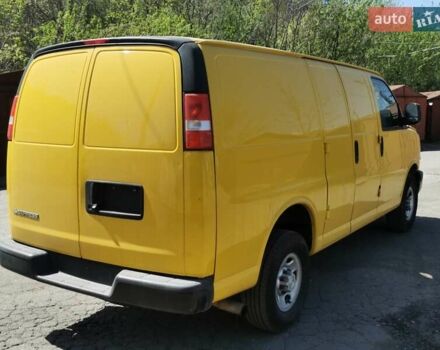 Желтый Шевроле Експресс, объемом двигателя 4.3 л и пробегом 296 тыс. км за 18000 $, фото 4 на Automoto.ua