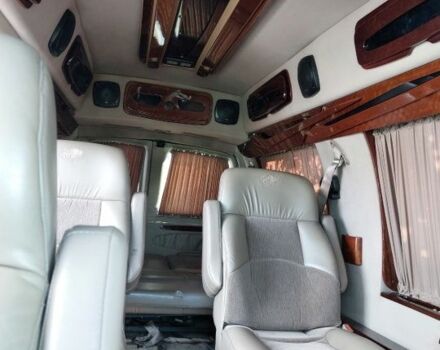 Зеленый Шевроле Експресс, объемом двигателя 5.7 л и пробегом 240 тыс. км за 5600 $, фото 5 на Automoto.ua