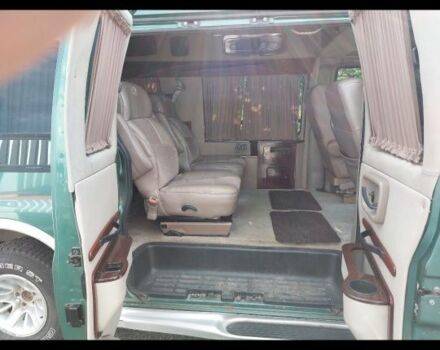 Зеленый Шевроле Експресс, объемом двигателя 5.7 л и пробегом 240 тыс. км за 5600 $, фото 4 на Automoto.ua