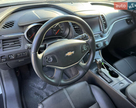 Белый Шевроле Импала, объемом двигателя 2.46 л и пробегом 183 тыс. км за 11300 $, фото 17 на Automoto.ua