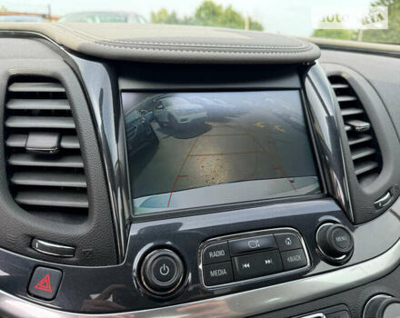 Белый Шевроле Импала, объемом двигателя 3.56 л и пробегом 66 тыс. км за 2700 $, фото 13 на Automoto.ua