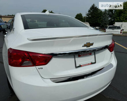 Белый Шевроле Импала, объемом двигателя 3.56 л и пробегом 66 тыс. км за 2700 $, фото 7 на Automoto.ua