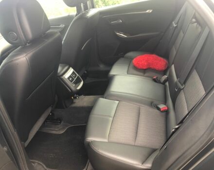 Черный Шевроле Импала, объемом двигателя 2.5 л и пробегом 111 тыс. км за 12400 $, фото 12 на Automoto.ua