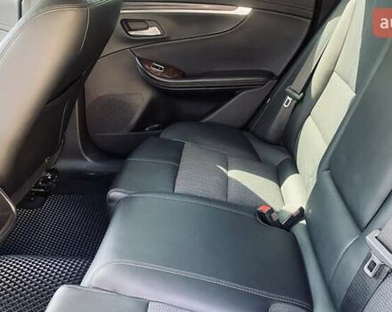 Серый Шевроле Импала, объемом двигателя 2.46 л и пробегом 172 тыс. км за 9000 $, фото 7 на Automoto.ua