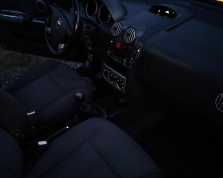 Черный Шевроле Калос, объемом двигателя 1.4 л и пробегом 120 тыс. км за 3799 $, фото 7 на Automoto.ua