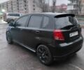 Черный Шевроле Калос, объемом двигателя 1.4 л и пробегом 104 тыс. км за 2000 $, фото 5 на Automoto.ua